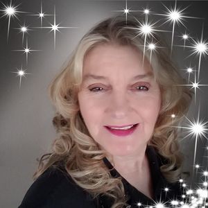 Meet your Posher, Carla